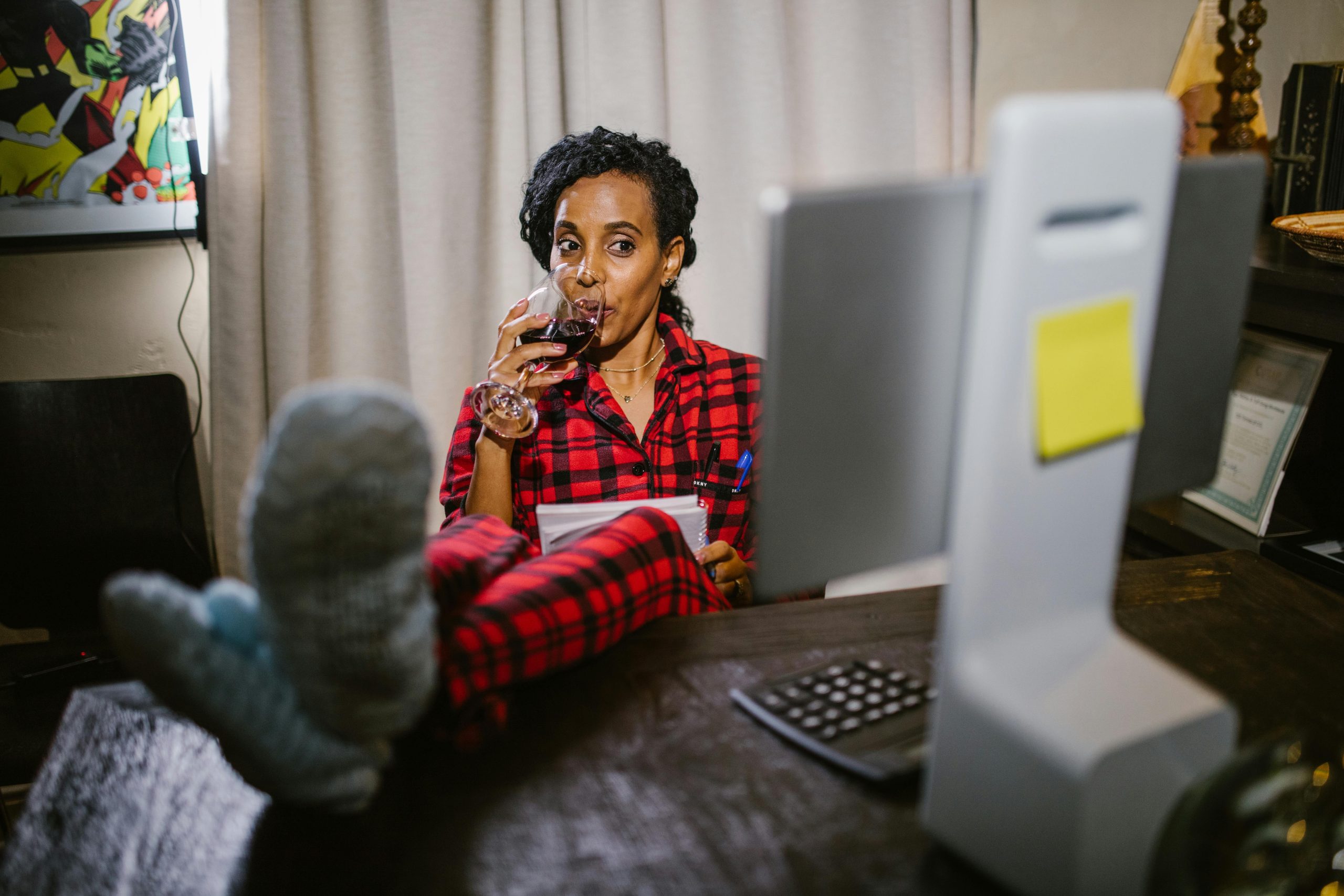 Online course platform offering budgeting classes alongside testimonials from students